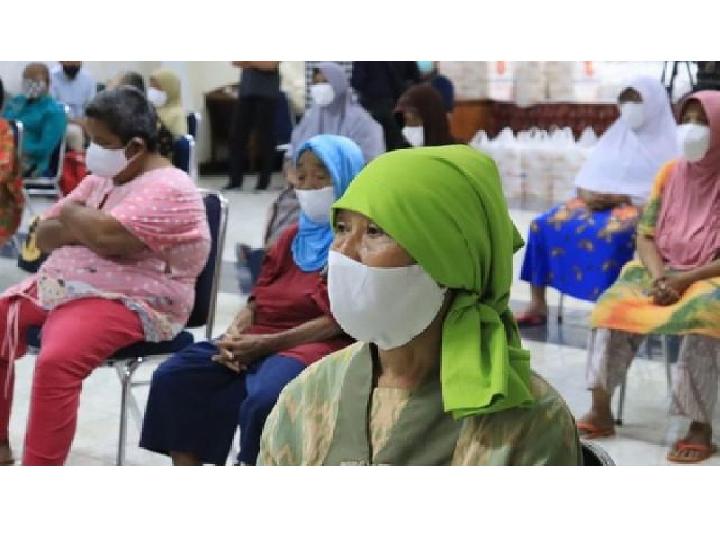 Kasus Covid-19 Meningkat, Lansia dan Orang Komorbid Perlu Pakai Masker