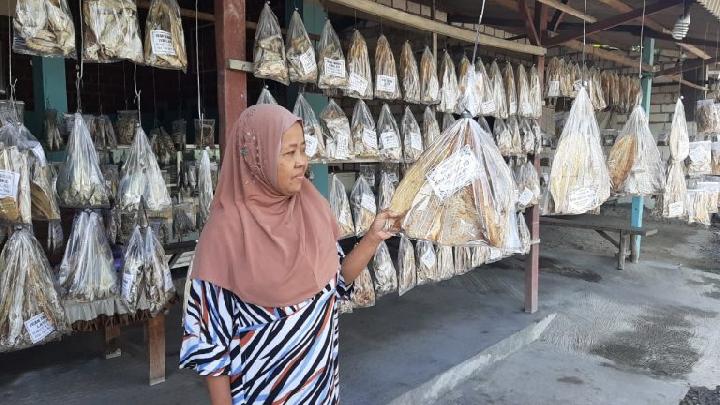 Lewat Pantura Lasem, Jangan Lupa Beli Ikan Gereh