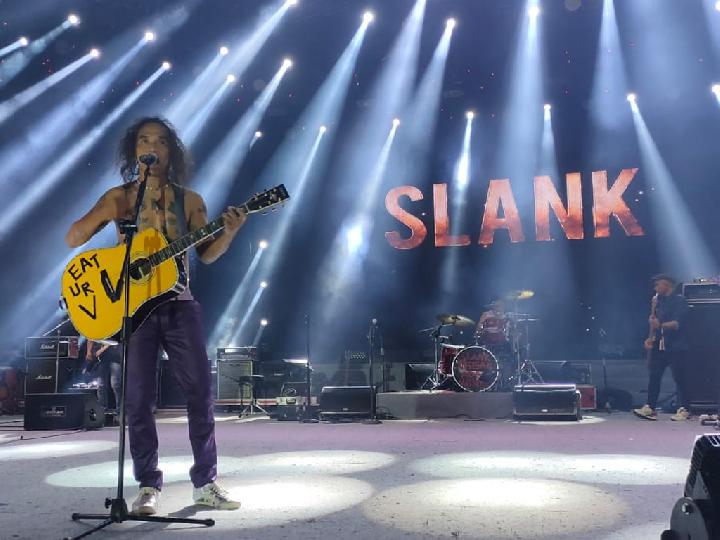 Slank Sukses Gebrak Pengunjung PRJ di Panggung Jakarta Fair 2022