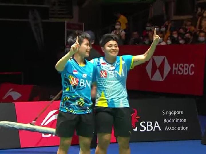 Tumbangkan China, Apriyani/Fadia Juara Singapore Open 2022