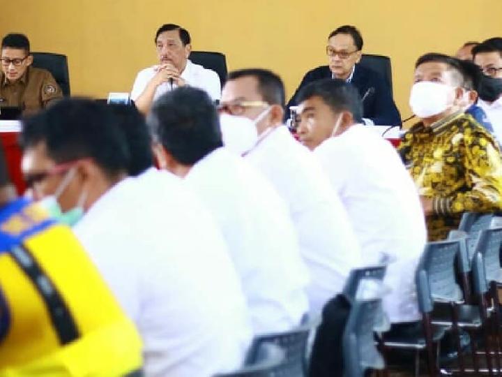 Pak Luhut, Warga Siap Tutup KJA Kalau Aquafarm dan Japfa Juga Dibongkar 