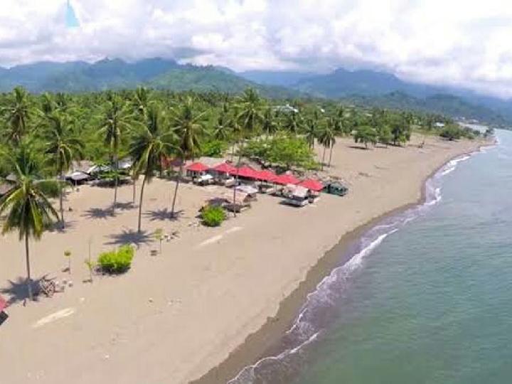 Eksotisme Pantai Lombang-lombang Mamuju, Cocok untuk Liburan