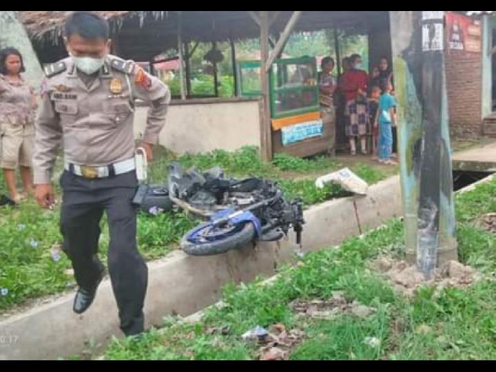 Pacu Yamaha R15, Seorang Remaja di Sumut Tewas Usai Menabrak Tiang Listrik