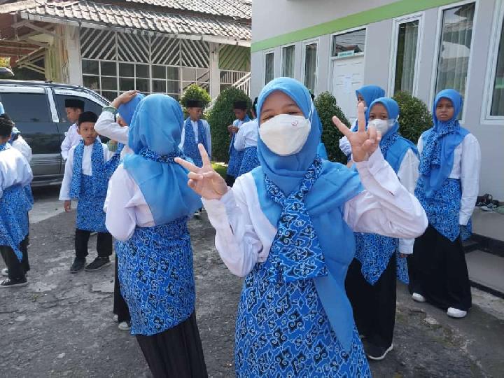 Zahra Allya Jadi Kebanggaan Sekolah dan Kota Cirebon