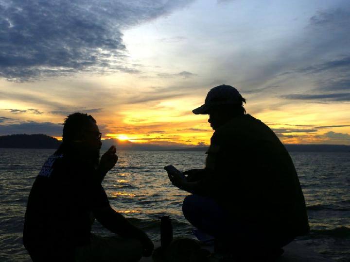 Desa Lumbangaol, Pelestari Tortor Batak dan Pemilik Sunset Terindah di Toba  