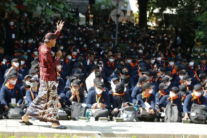 Di UGM, Ganjar Membaur Beri Motivasi kepada Mahasiswa Baru