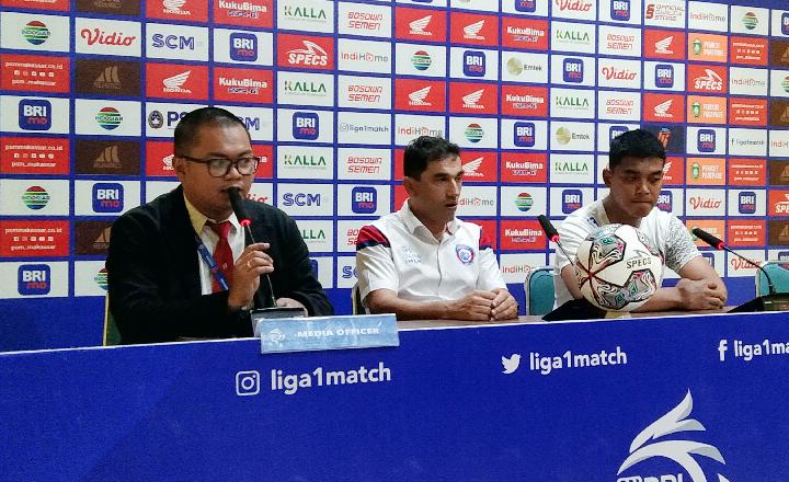 Kalah dari PSM, Pelatih Arema Eduardo Mengaku Pemainnya Hanya Kurang Beruntung