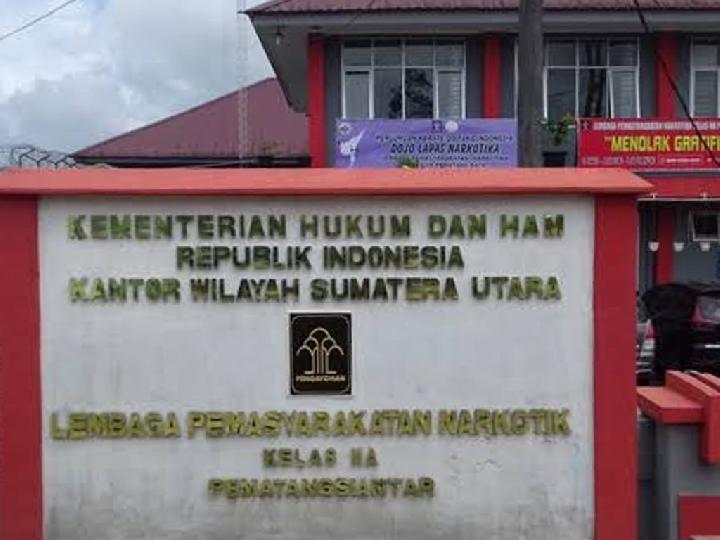 Napi di Siantar Bebas Pegang HP, Bisa Menipu Warga Jateng Puluhan Juta