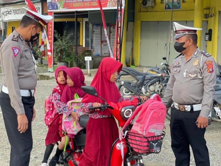 Sejumlah Pelajar di Mateng Gunakan Sepeda Listrik, Bahaya Bagi Keselamatan