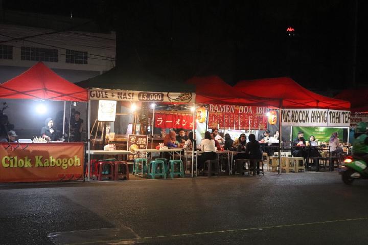 Cari Surga Kecil Kuliner? Yuk ke Street Food Lengkong Kecil