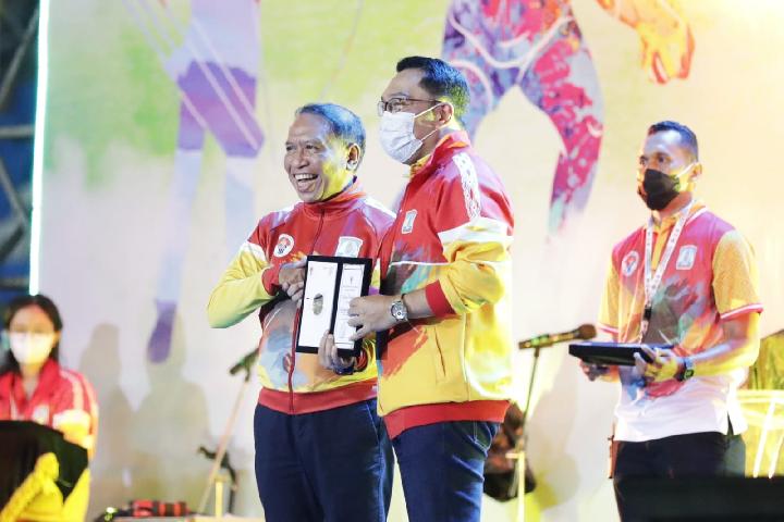 Jawa Barat Sabet Juara Umum Olimpiade Olahraga Siswa Nasional 2022