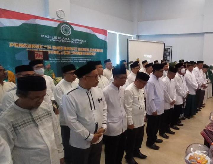 Pengurus MUI Sulbar Dilantik, Masduki Baidlowi: MUI Harus Ikuti Zaman