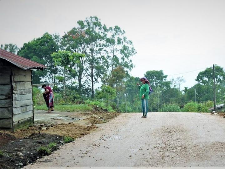 Terima Kasih Pak Bupati Dairi, Ruas Jalan Warga Sitinjo Diperbaiki