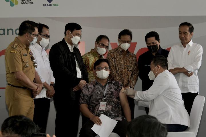 Gubernur Ridwan Kamil Saksi Kelahiran Vaksin Dalam Negeri IndoVac