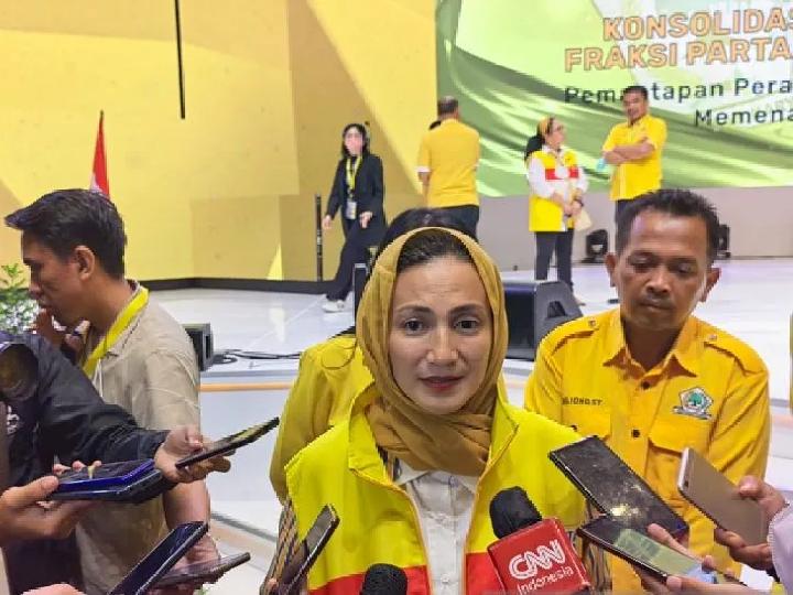 Setelah Kasus Sengketa Rumah, Wanda Hamidah Gabung Partai Golkar