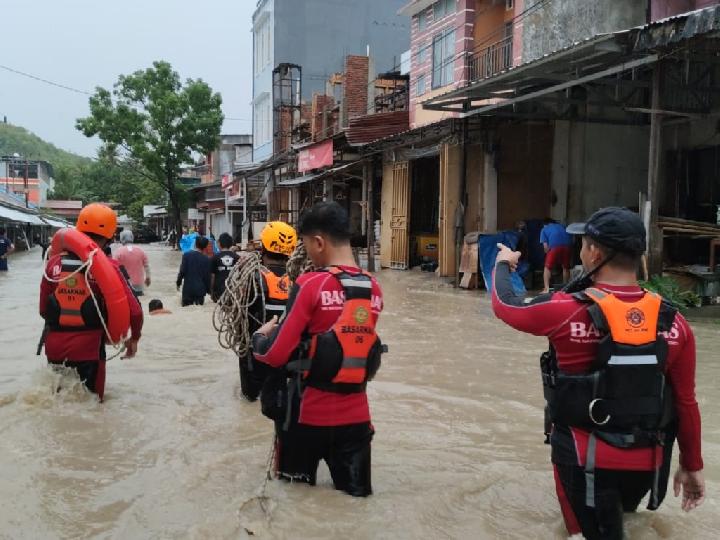 Majene Sulawesi Barat Dilanda Banjir Bandang