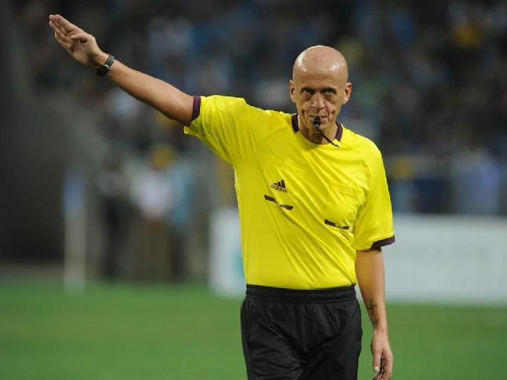 Kepala Wasit FIFA Beberkan Pelanggaran Keras di Piala Dunia yang Langsung Dikartu Merah