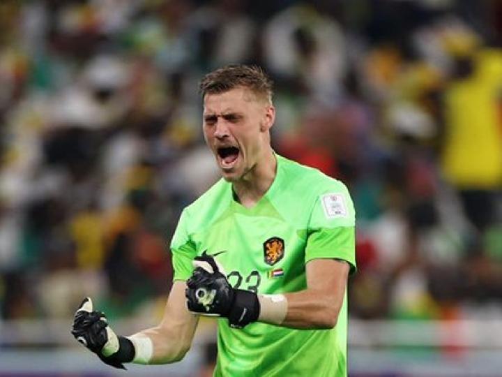 Kiper Belanda Andries Noppert, Nyaris Pensiun dari Bola dan Disarankan Jadi Polisi