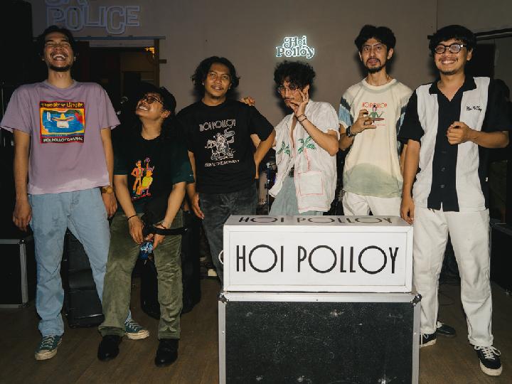 The Cat Police Tangkap Fenomena Sekitar di Single Common Things