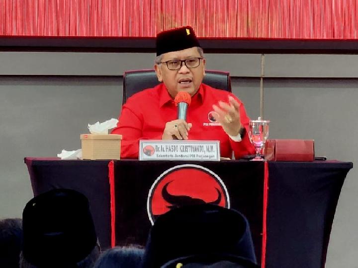 Hasto Kristiyanto Pastikan Presiden Jokowi Hadiri Rakernas IV PDI Perjuangan
