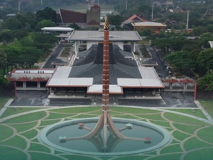 Lalu Lintas Jelang Pintu TMII Padat Saat Libur Natal 2022, Ini Sebabnya