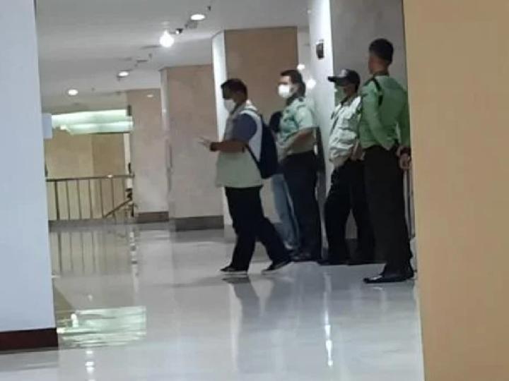 KPK Geledah Kantor DPRD DKI, Sejumlah Dokumen Diangkut