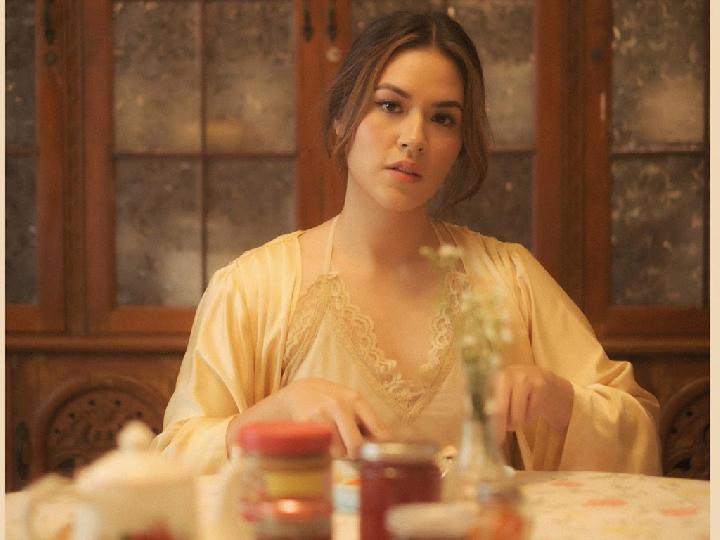 Raisa Rilis Video Klip Single Nyaman Tak Cukup, Nicholas Saputra Jadi Sorotan