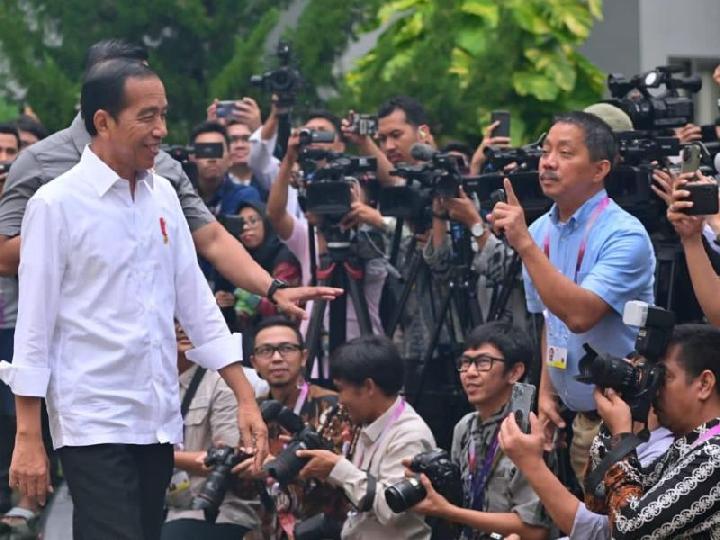 KTT ke-42 ASEAN Dibuka, Jokowi Sampaikan Selamat Bertabung kepada Timor Leste 