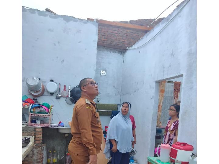 Rumah Warga Dihantam Angin Puting Beliung, Pemko Siantar Siapkan Bantuan