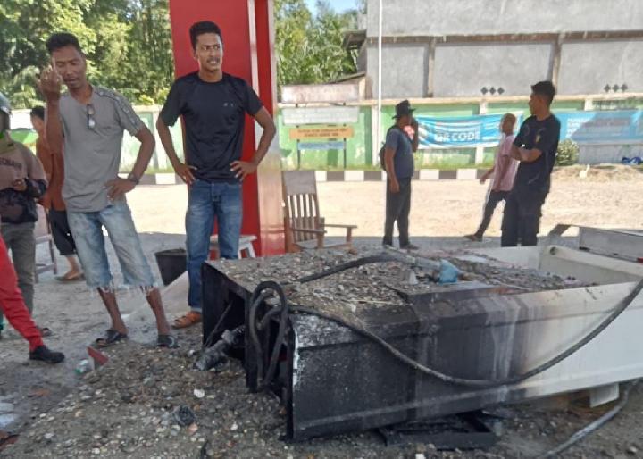 Nozzle di SPBU Babahrot Abdya Tersangkut Tangki Mobil, Semburan Api Bikin Panik