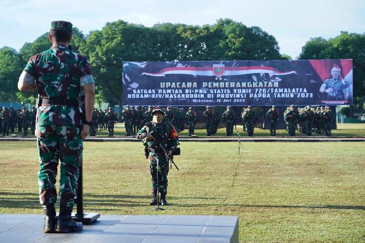 Satgas Yonif 726/Tml Kodam XIV Hasanuddin Diberangkatkan ke Papua Jaga Kedaulatan NKRI