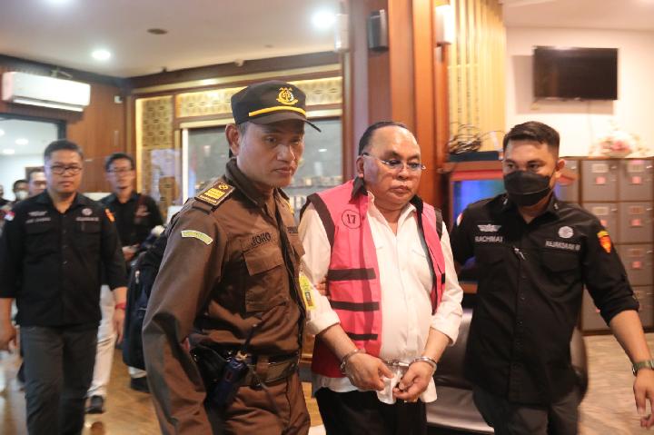 Palsukan Dokumen Izin Tambang, Anggota DPR RI Ismail Thomas Ditangkap