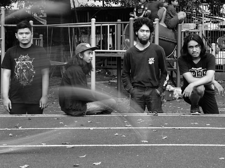 Unit Rock Tangerang, Bajaringan Lepas Album Perdana Bertajuk Huru-Hara