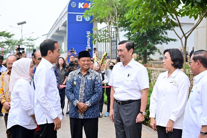 Respons Pembantu Presiden Jokowi Soal Peresmian LRT Jabodebek
