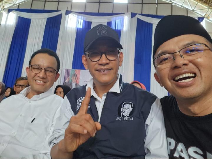 Kekaguman Kiai Maman Imanulhaq Melihat Anies Baswedan Saat Kampanye di Bengkulu