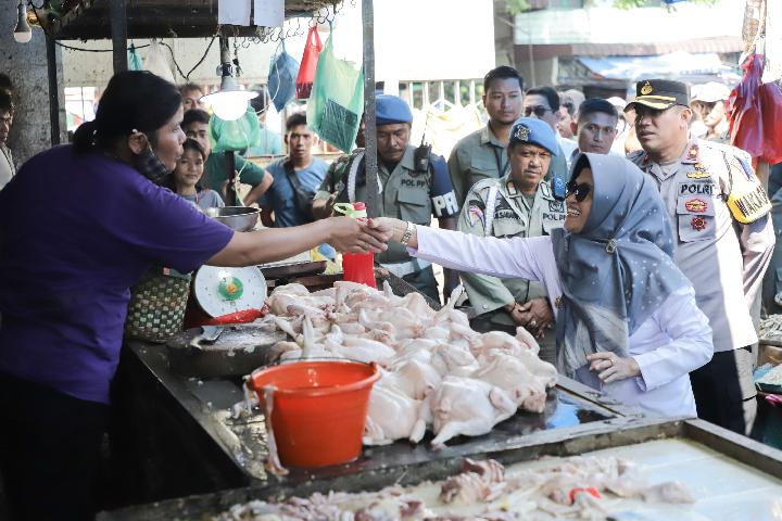 Wali Kota Pematangsiantar Sidak Harga dan Stok Kebutuhan Pangan Jelang Idul Fitri