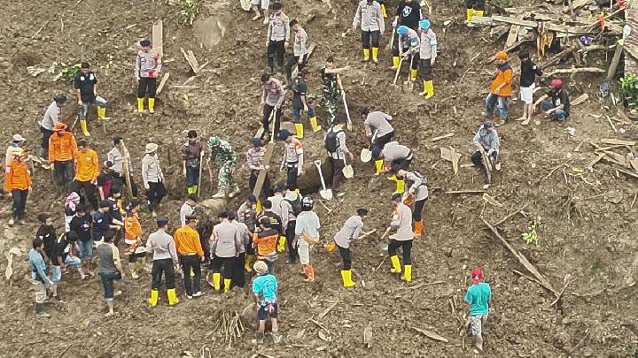 Dua Korban Longsor di Tana Toraja Belum Ditemukan