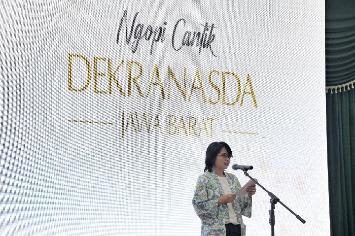 Amanda Soemedi Buka Ngopi Cantik Bersama Mitra Dekranasda Jabar