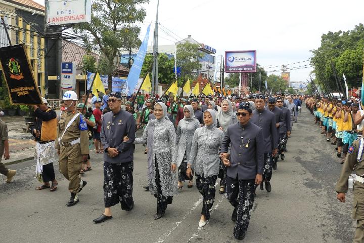 Prosesi Agung, Pengenalan Adat dan Budaya Kota Cirebon