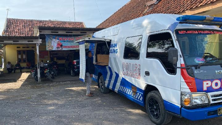 Tindak Lanjuti Curhatan Warga, SIM Keliling Polresta Cirebon Hadir di Susukan