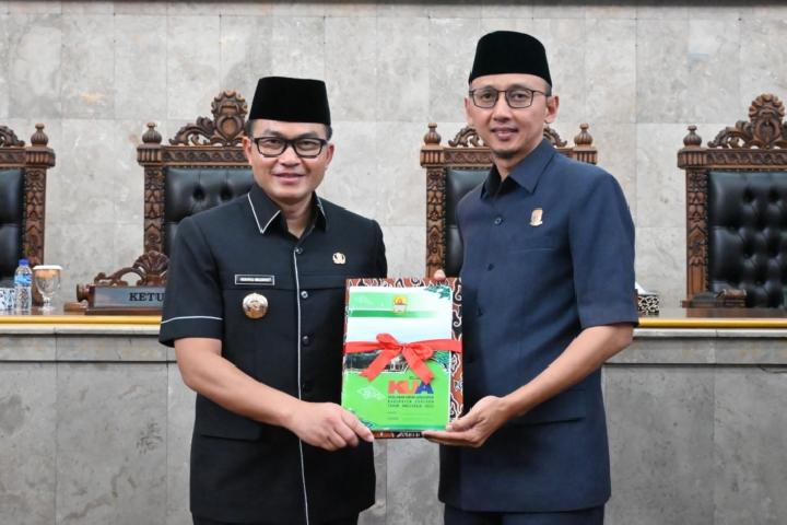 Pj Bupati Cirebon Sampaikan Rancangan KUA-PPAS TA 2025