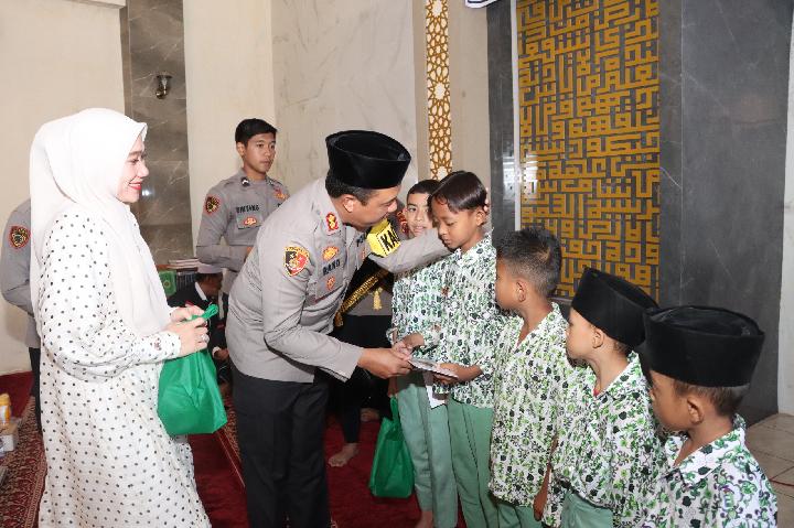 Polres Cirebon Kota Gelar Peringatan Maulid Nabi Muhammad SAW dengan Penuh Makna di Masjid Adz Dzikra