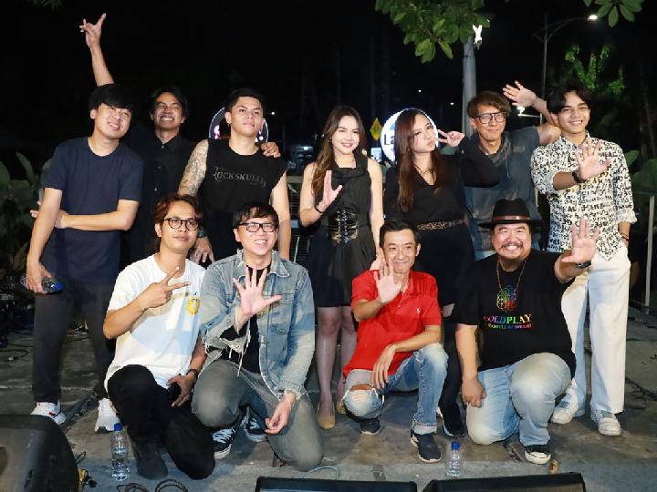 Andhara Fachsya, Ray Surajaya dan AIU Berbagi Panggung di Swag Event