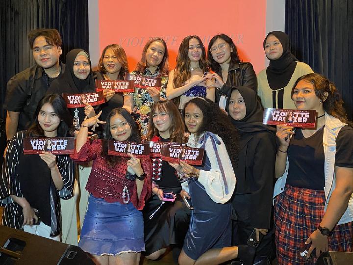 Perkenalkan EP Call Me Dramatic, Violette Wautier Bikin Showcase di Jakarta