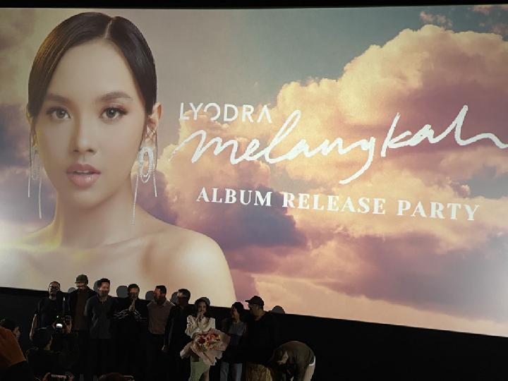 Lyodra Ungkap Alasan Beri Judul Melangkah di Album Kedua