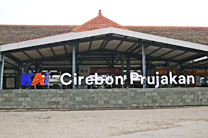 KAI Daop 3 Cirebon Buka Peluang Kerja Sama Branding di Stasiun dan Kereta Api