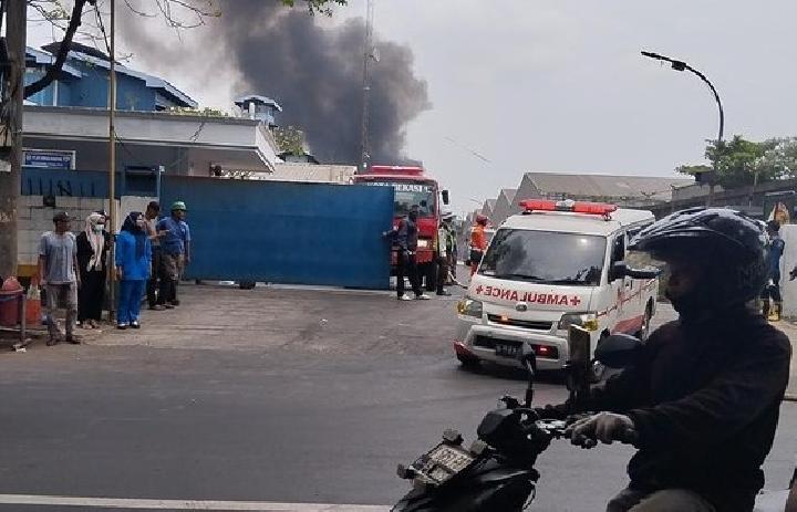 Bekasi Berduka: 8 Korban Jiwa dalam Kebakaran di Area Pabrik Medan Satria