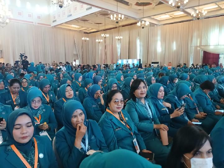 Ketua TP PKK Pematangsiantar Hadiri Rakornas, Siap Laksanakan Program Strategis