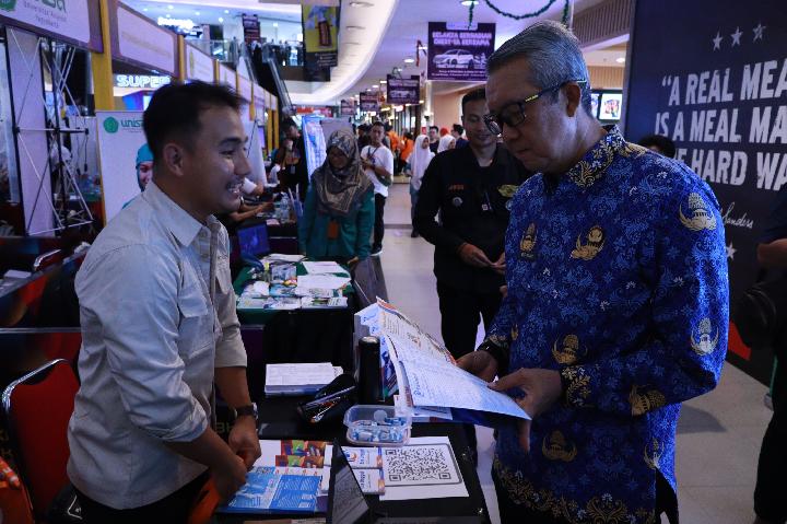 Pj Wali Kota Cirebon Apresiasi Expo Pendidikan, Gali Potensi Diri dan Kesehatan Mental Siswa