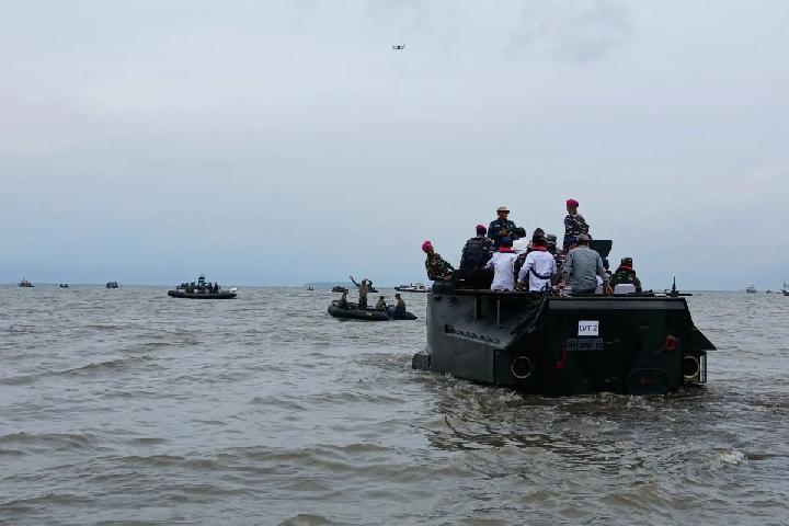 1.500 Personel TNI AL dan Nelayan Bongkar Pagar Laut di Pantura Tangerang